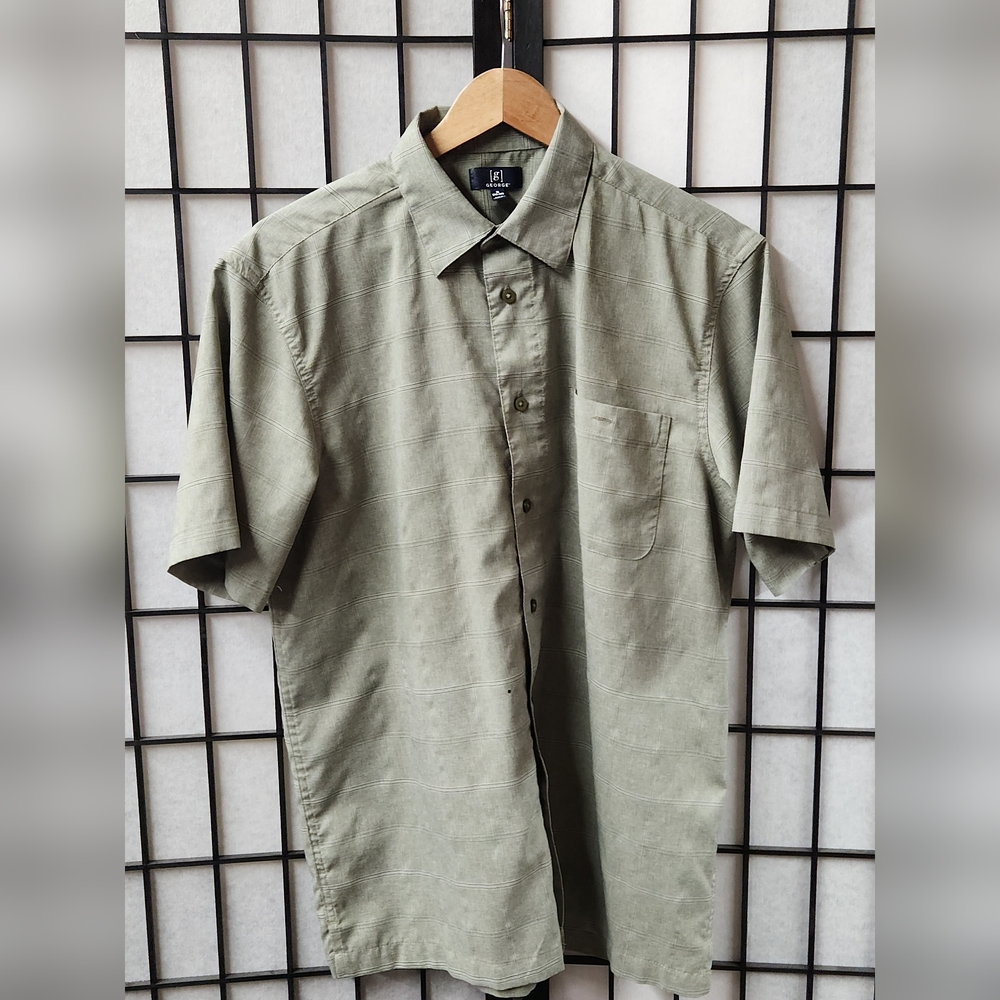 George. Gree Dress Shirt Medium